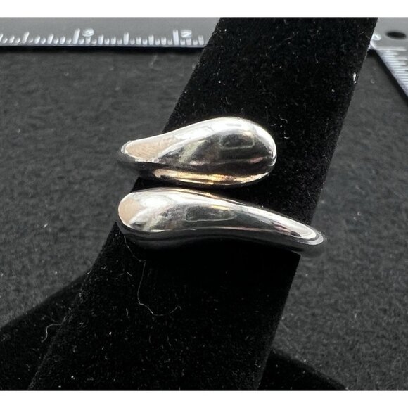 Vintage Sterling Silver Domed Teardrop Bypass Ring Size 7.5 - Picture 1 of 11